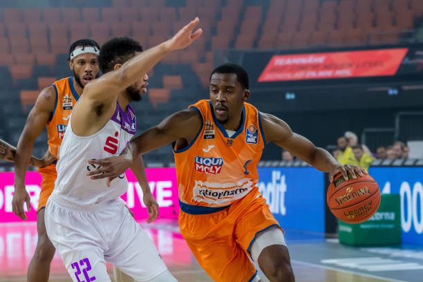 本场比赛再 本场比赛再